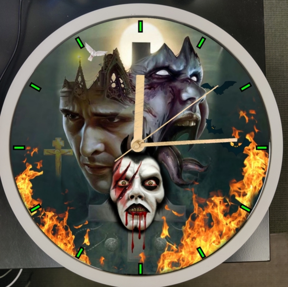 The exorcist demon movie. Halloween spooky creepy led dance light home  clock
